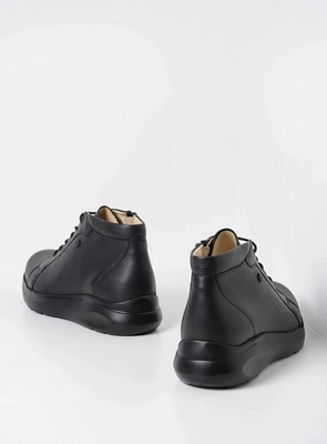 wolky-veterschoenen-05930-lima-20000-zwart-leer-back