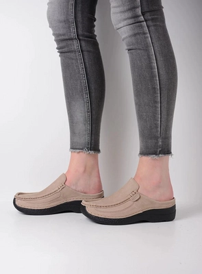 wolky-slippers-06202-roll-slide-13125-safari-nubuck-detail