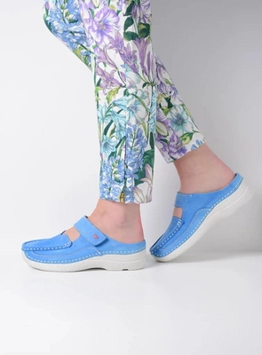 wolky-slippers-06227-roll-slipper-16815-hemelsblauw-nubuck-sfeer.-756x1024