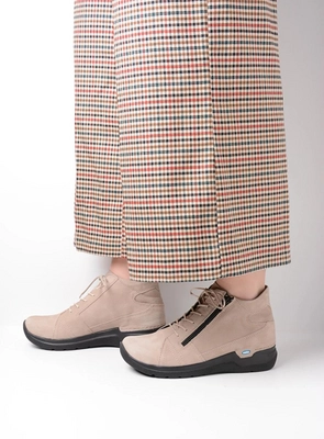 wolky-hoge-veterschoenen-06606-why-11125-safari-nubuck-detail-1
