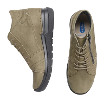 wolky-hoge-veterschoenen-06606-why-11709-pesto-groen-nubuck-top-_no-bg