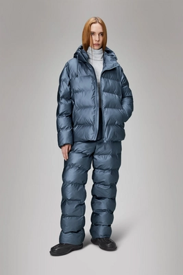 4---Alta_Puffer_Jacket-Jackets-15120-36_Bay-32_cb7b614b-2fca-426f-9b8f-f0d3a25391f2