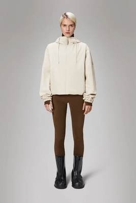 2---Lohja_Short_Insulated_Jacket-Jackets-15780-26_Dune