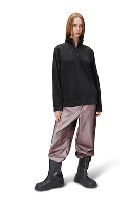 21560_black_aw24_women_3 1