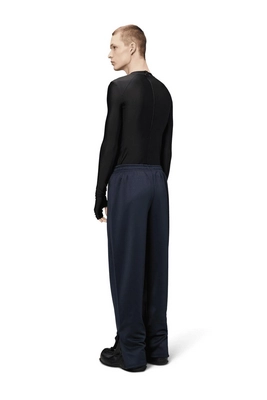 6---21790_navy_aw24_men_2