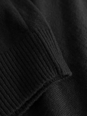 6---Lambswool_crew_neck-Knits-800013-1300_Black_Jet-7_600x