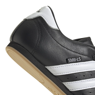 7---JQ4775_9_FOOTWEAR_Photography_Detail View 2_white