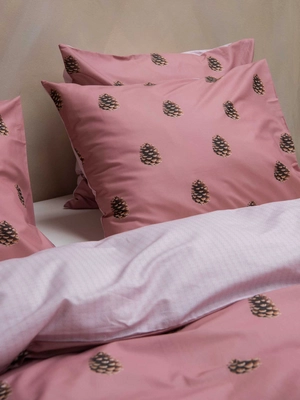 3---Pinecones_Dusty_Rose_2pers_rgb-9612