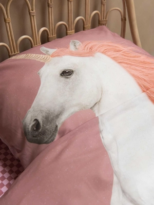 4---Unicorn_Dusty_Pink_1pers_rgb-9984
