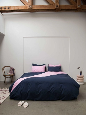 3---Color_Block_Navy_Pink_2pers_rgb-9073