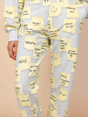 2---FW12NoteToSelf_RelaxedSweater_women_4