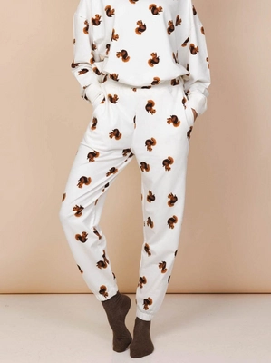 3---FW24Squirels_relaxedsweater_women_3
