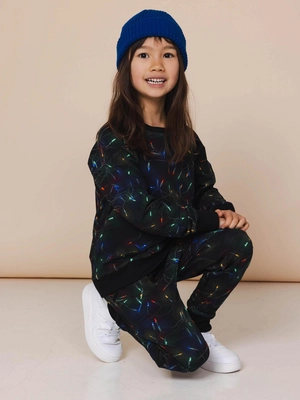 3---FW24XMASlights_regularsweater_kids_15_13823793-c3d6-4626-8e52-5e44473f10b0