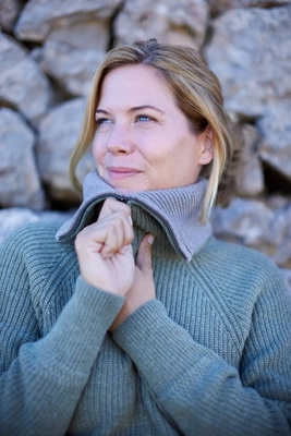 2---essential-nautic-cardigan-mid-green (1)