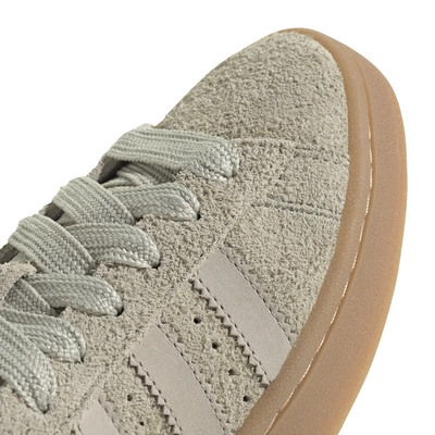 IH2660_9_FOOTWEAR_Photography_Detail View 2_white