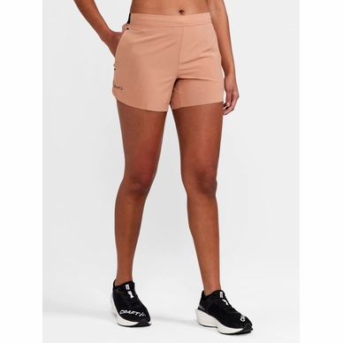 1979_152398d6dd-1910759-791000_adv-essence-5-inch-stretch-shorts-w_closeup1-original
