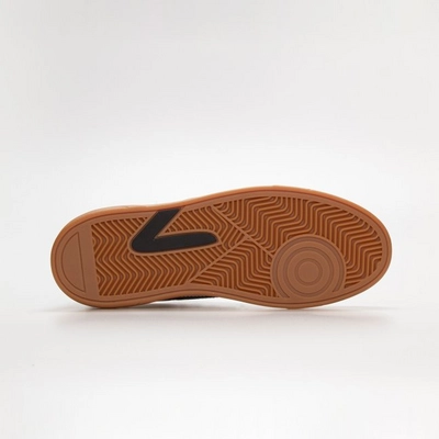 court-white-black-darkgum-4_1