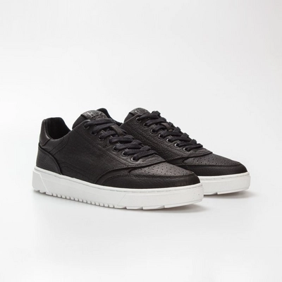 royal-s_black-white_2