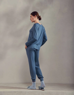 5---denna_uni_top_long_sleeve_bijou_blue_101210_277_lr_s3_p
