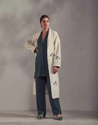 3---sammie_embroidery_kimono_long_vanilla_101806_292_lr_s1_p