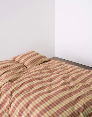 4---hillan_duvet_cover_dark_coral_101294_670_lr_s2_p