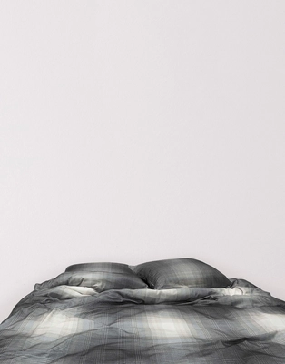 2---phia_duvet_cover_black_101855_105_lr_d2_p