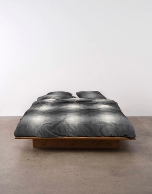 phia_duvet_cover_black_101855_105_lr_s1_p