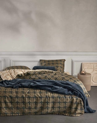 6---luz_duvet_cover_slate_grey_101874_662_lr_s2_p