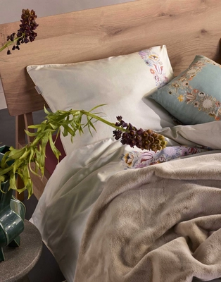2---veroniq_duvet_cover_vanilla_101904_292_lr_d1_p