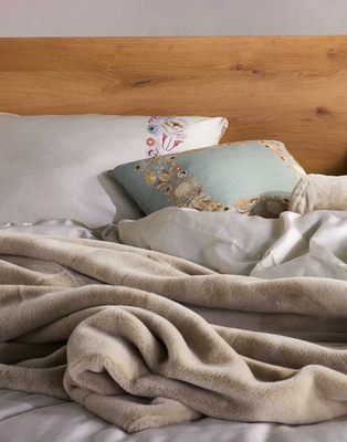 3---veroniq_duvet_cover_vanilla_101904_292_lr_d2_p