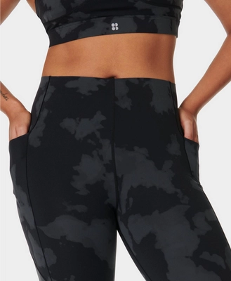 8---sb6438z_blackfadeprint_fulllength_6