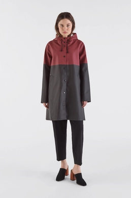 Regenjas Stutterheim Women Mosebacke Blocked Burgundy Black