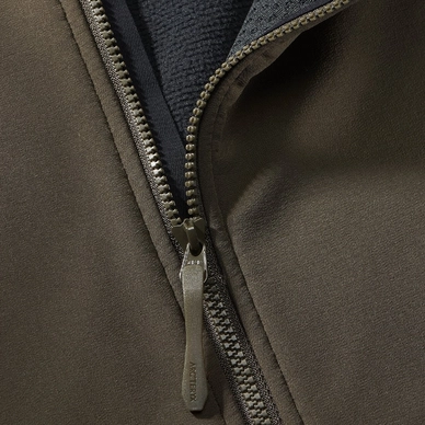 2---Gamma-MX-Jacket-Dracaena-Fabric