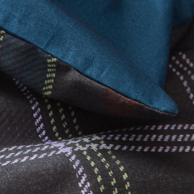 2---PLEUN_INDIGO_BLUE_DETAIL_01_LR