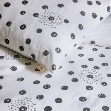 2---WALRA_DC_SILVERSPOTS_240X240_WHITE_DE_1_LR