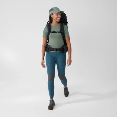 2---Abisko_Trekking_Tights_Pro_W_84771-534-048_C_MODEL_FJR