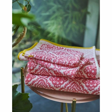 2---httpswww.essenzahome.nlmediafeedchannableb2bimageimageuploadjacquard_check_towel_dark_pink_260747_202_130_lr_s1_p