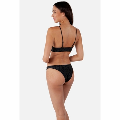 2---0704_sula-cheeky-bum_01_amb6