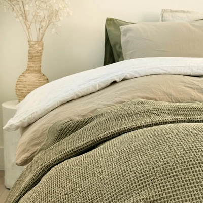 4---Everest-olive-green-4.png