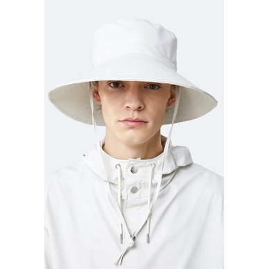 2003_offWhite_men_1
