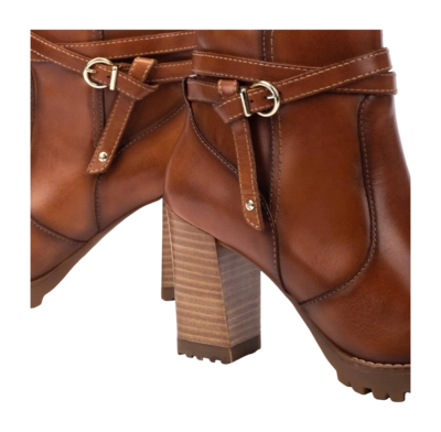 60-W7M-8806_250_Pikolinos_CONNELLY_BRANDY_full-_no-bg