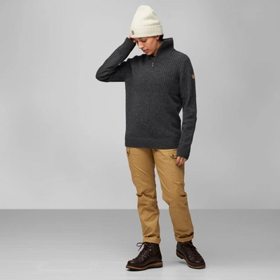 3---ovik_half_zip_knit_w_86993-030_a_model_fjr