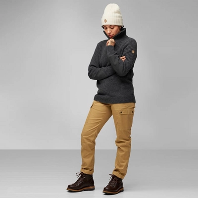 5---ovik_half_zip_knit_w_86993-030_c_model_fjr