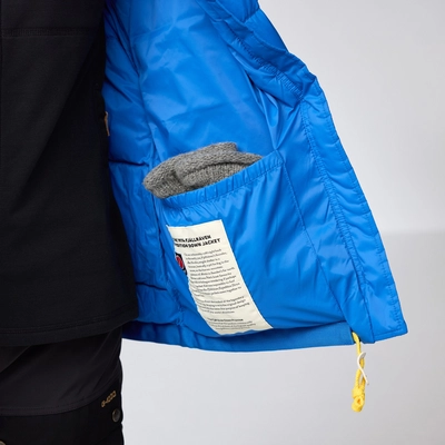 expedition_down_lite_jacket_w_89995-525_o_model_fjr