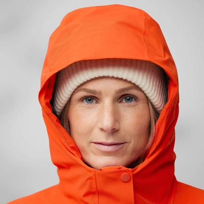 hc_hydratic_padded_jacket_w_14500152-214_h_model_fjr