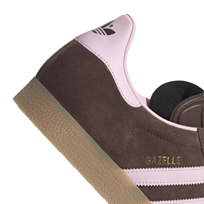 7---JH5666_9_FOOTWEAR_Photography_Detail View 2_transparent