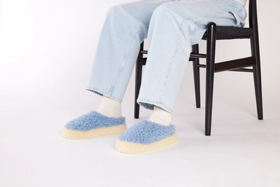 3---The Nordic Low - Sky Blue_Natural - on feet view-min