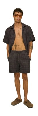 3---aHR0cHM6Ly9vYXMuY2VudHJhY2RuLm5ldC9jbGllbnQvZHluYW1pYy9pbWFnZXMvMTAxOV9mOWM2YjQwMDFjLW5lYXJseS1ibGFjay1wb3J0by13YWZmbGUtc2hvcnRzXzUwMDktMDNfZC1vcmlnaW5hbC5qcGc=-_no-bg