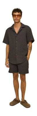 4---aHR0cHM6Ly9vYXMuY2VudHJhY2RuLm5ldC9jbGllbnQvZHluYW1pYy9pbWFnZXMvMTAxN18yMmNlZmU1OGM0LW5lYXJseS1ibGFjay1jdWJhLXdhZmZsZS1zaGlydF83MDA2LTAzX2Qtb3JpZ2luYWwuanBn-_no-bg