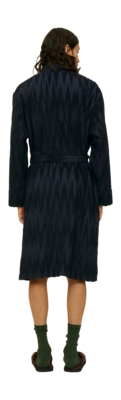 6---aHR0cHM6Ly9vYXMuY2VudHJhY2RuLm5ldC9jbGllbnQvZHluYW1pYy9pbWFnZXMvMTE3MV8wMTgxZGYzOTQwLTAzXzgwMDItMjVfZ2xpdGNoLXJvYmVfNC1vcmlnaW5hbC5qcGc=-_no-bg